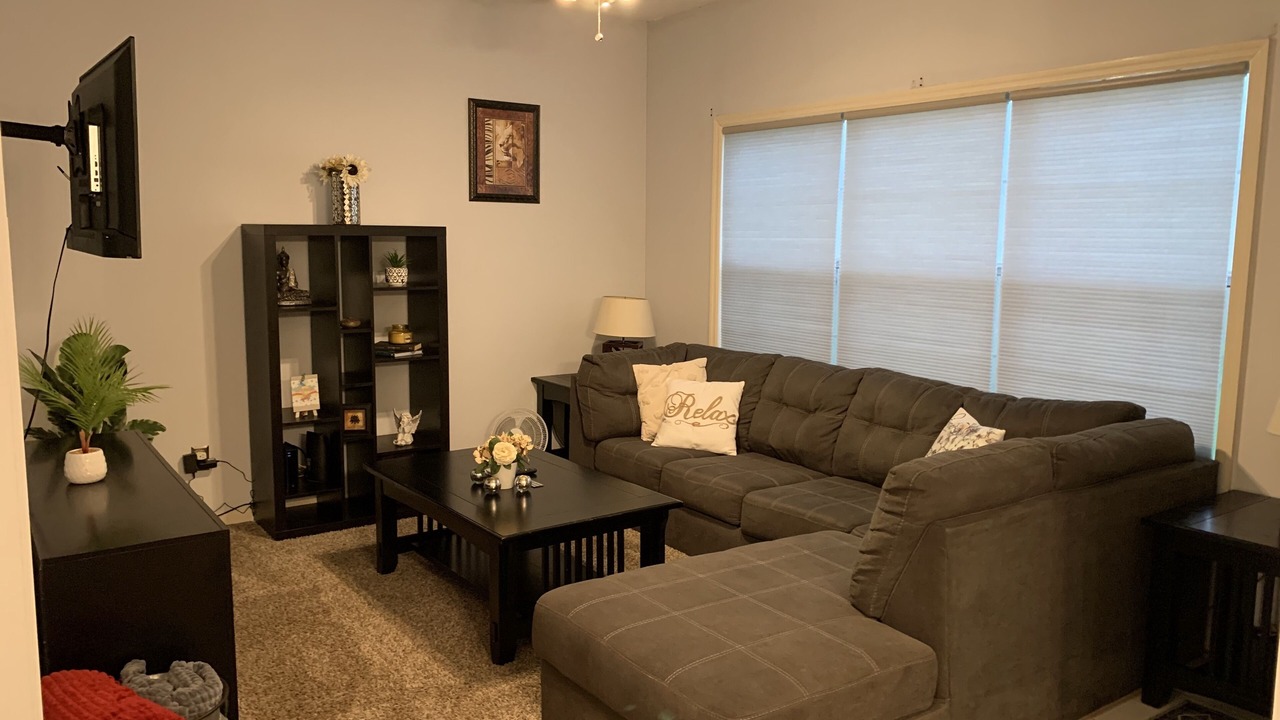 Photo of Livingroom in Enterprise