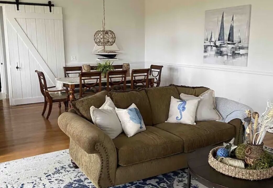 Photo of Livingroom in Panacea
