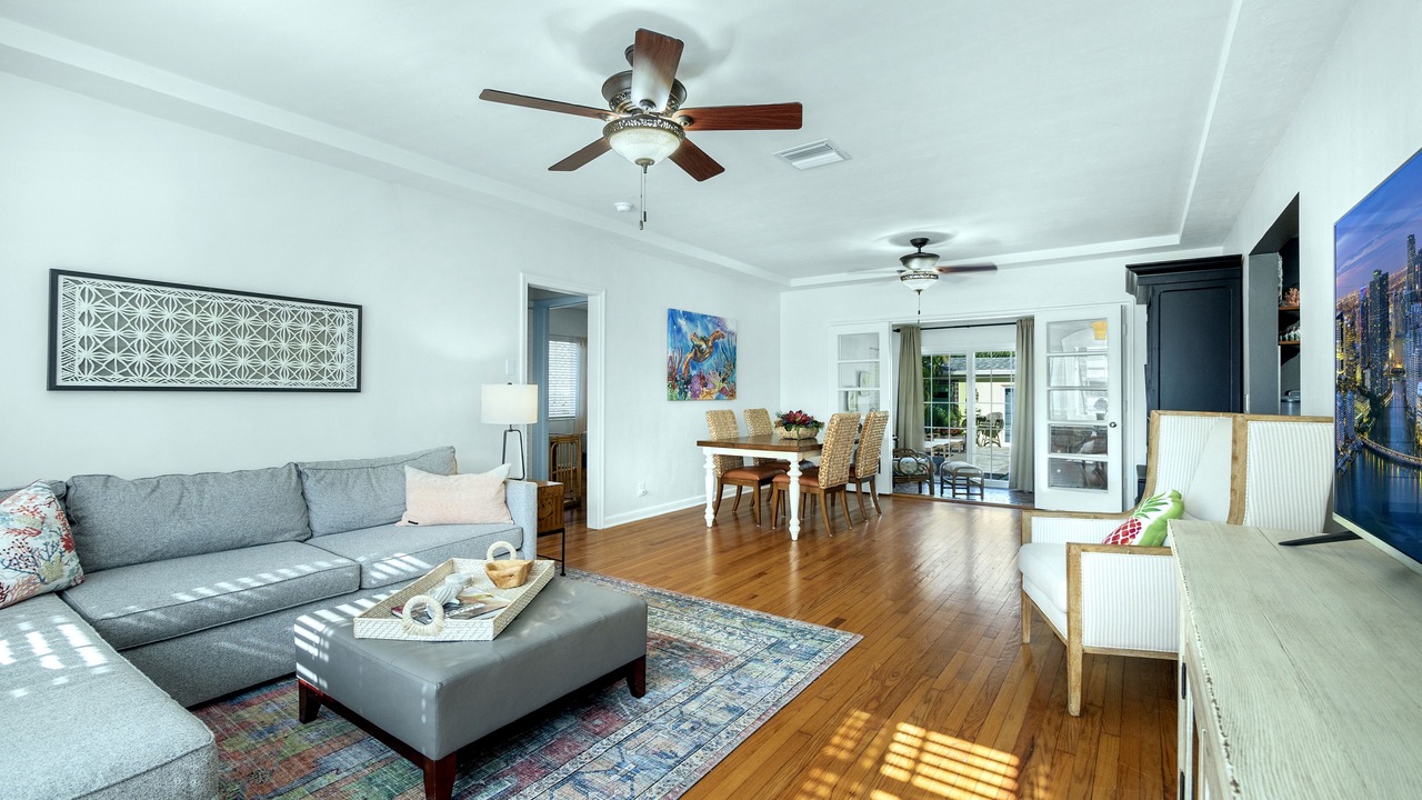 Photo of Bedroom in Parrot Cove