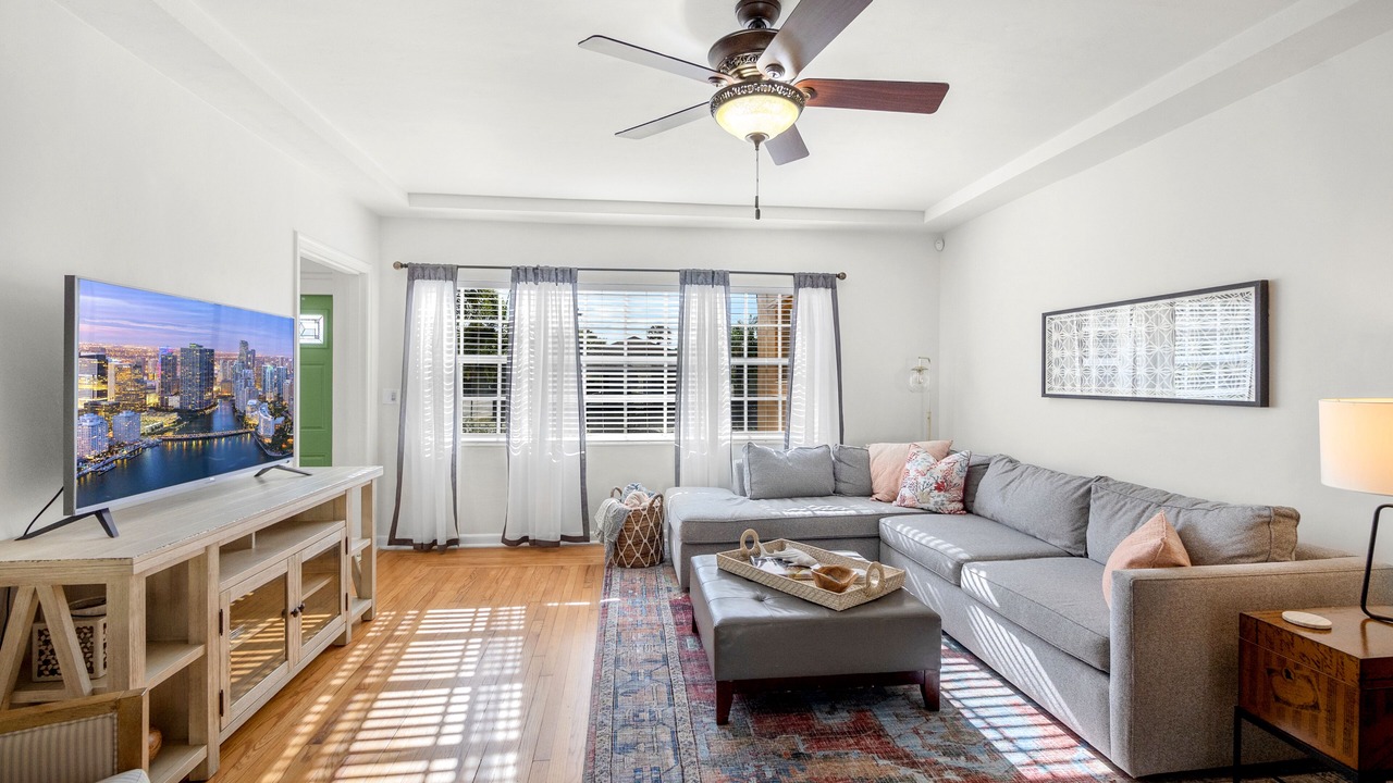 Photo of Bedroom in Parrot Cove