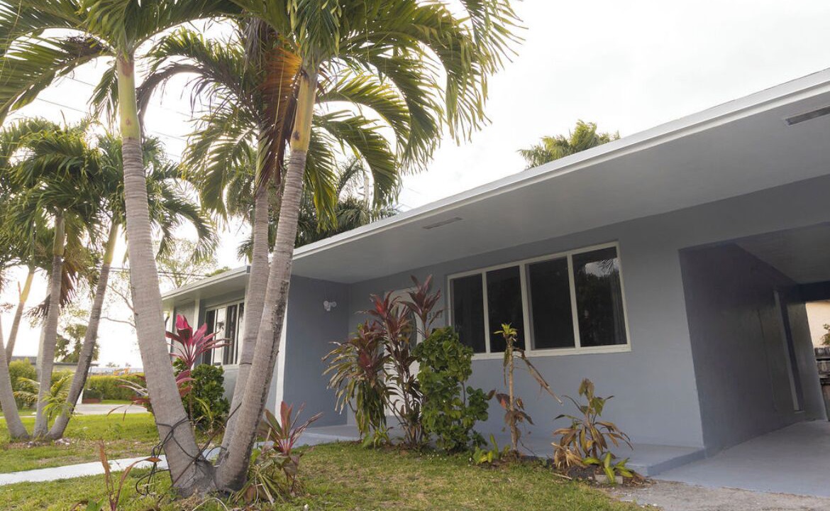 Photo of Outdoor in Golden Glades