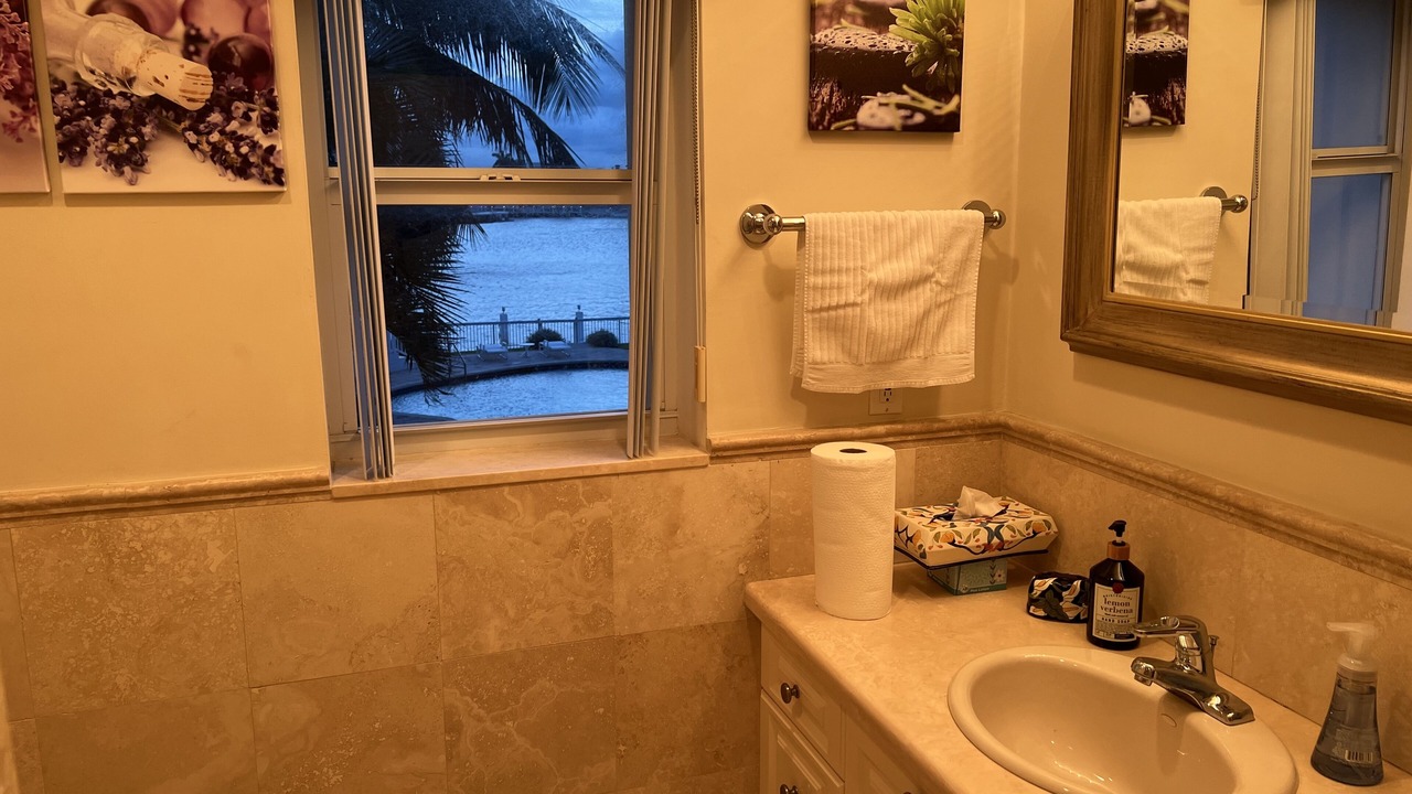 Photo of Bathroom in Harbor Beach