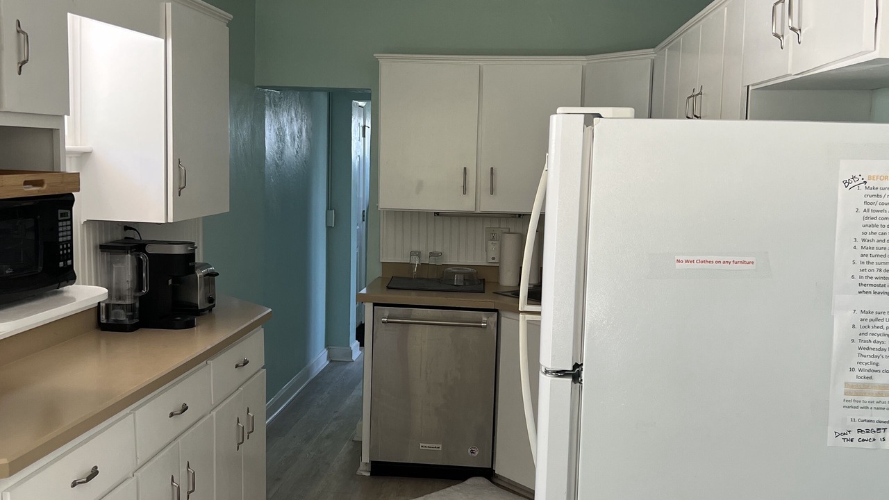 Photo of Kitchen in Harbor Oaks