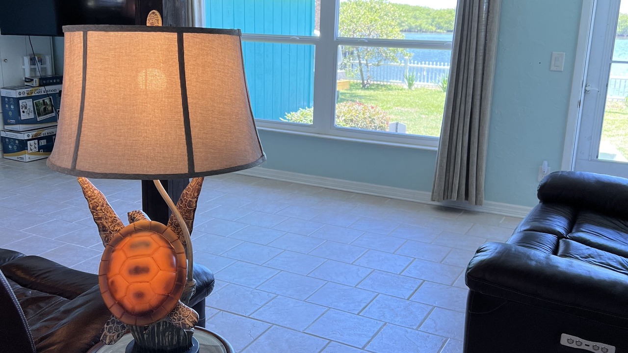 Photo of Livingroom in Harbor Oaks