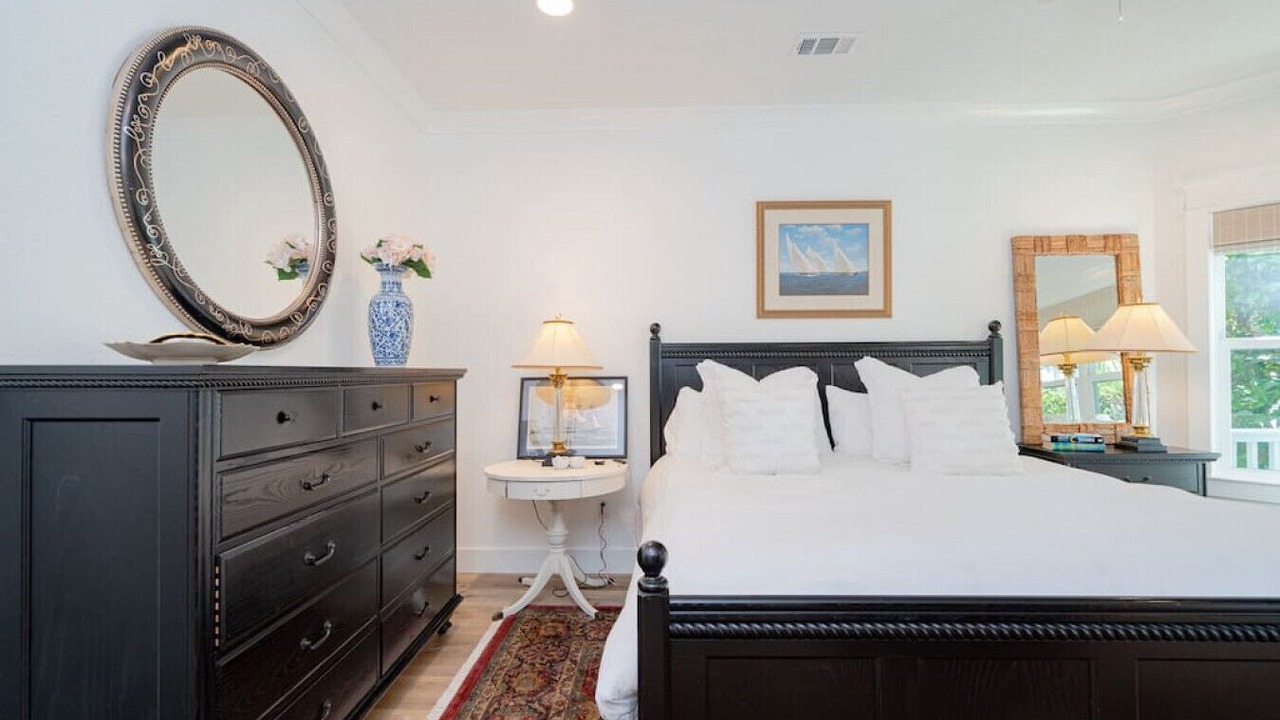 Photo of Bedroom in Crystal Shores