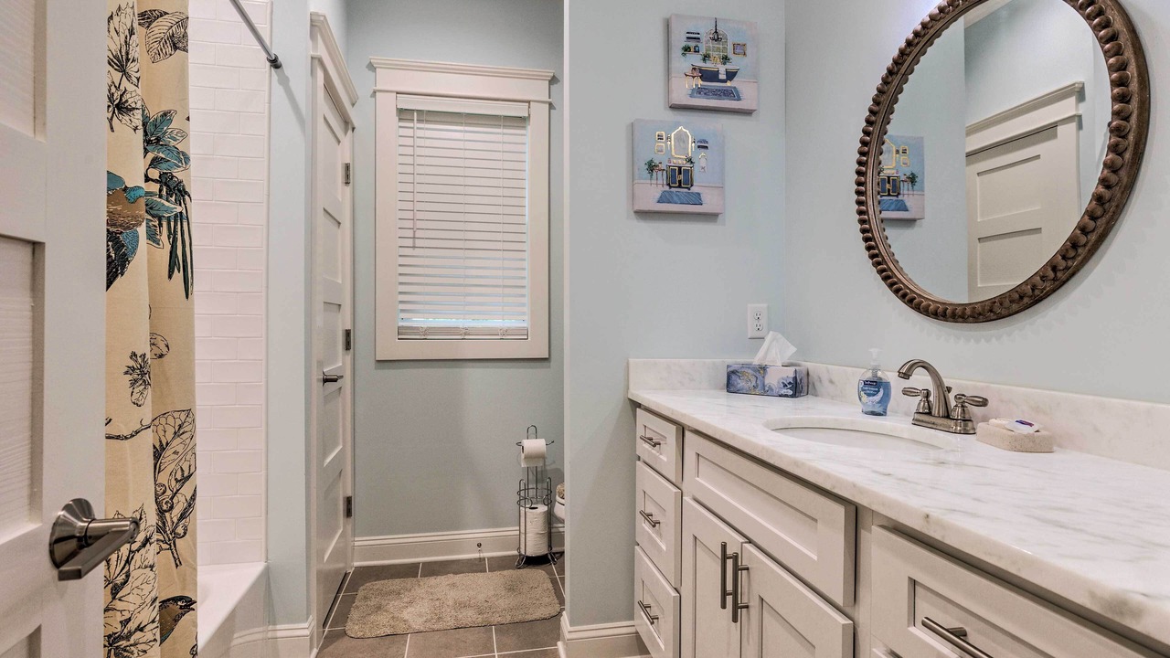 Photo of Bathroom in Washington Square