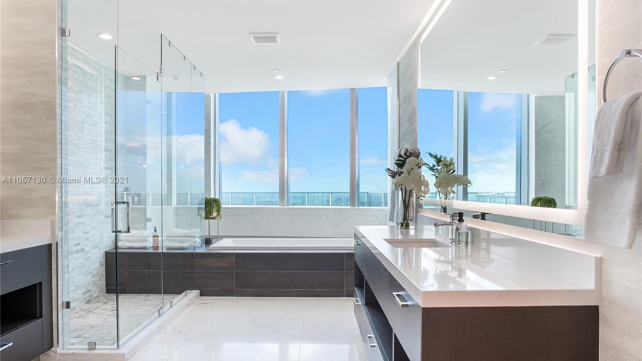Photo of Bathroom in Downtown Miami