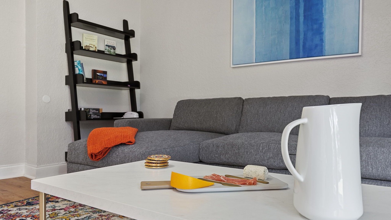 Photo of Livingroom in Middle River Terrace