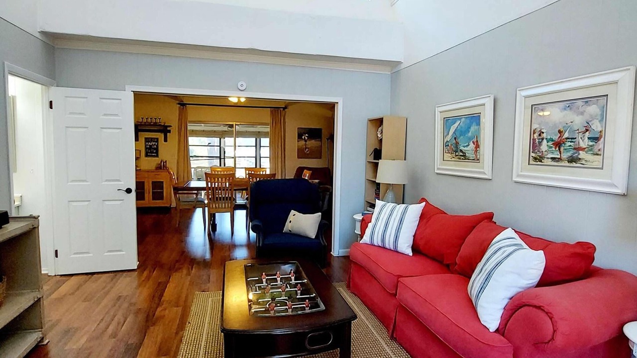 Photo of Livingroom in Alligator Point