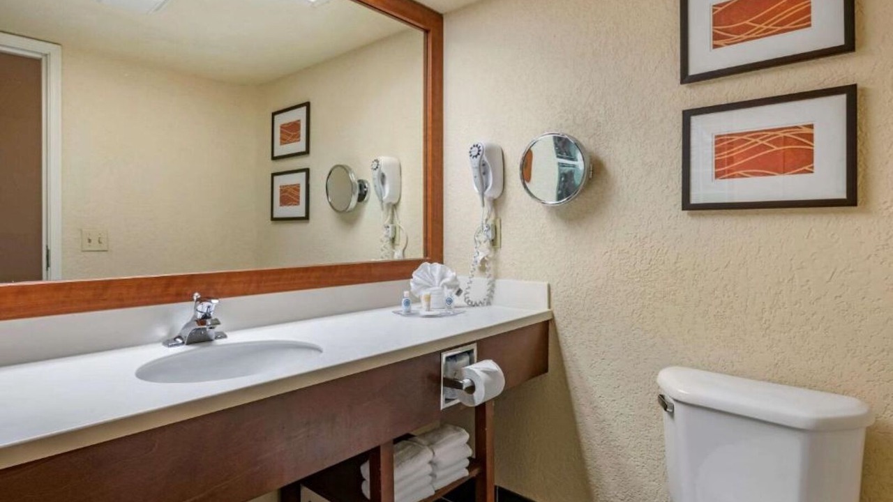 Photo of Bathroom in Ludlam