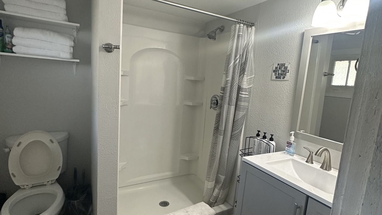 Photo of Bathroom in Tavares