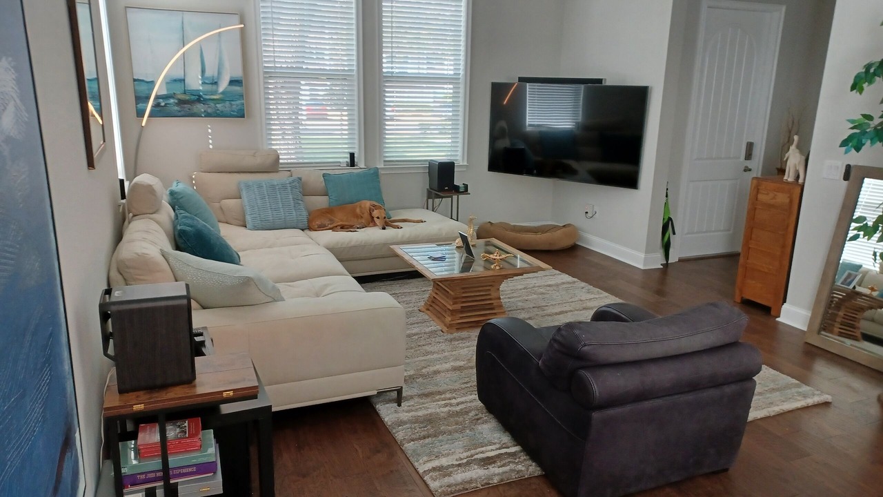 Photo of Livingroom in Beach Park