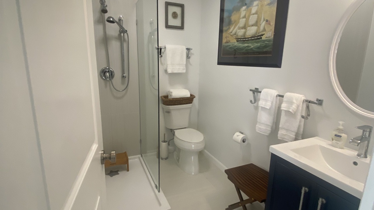 Photo of Bathroom in Vanderbilt Beach