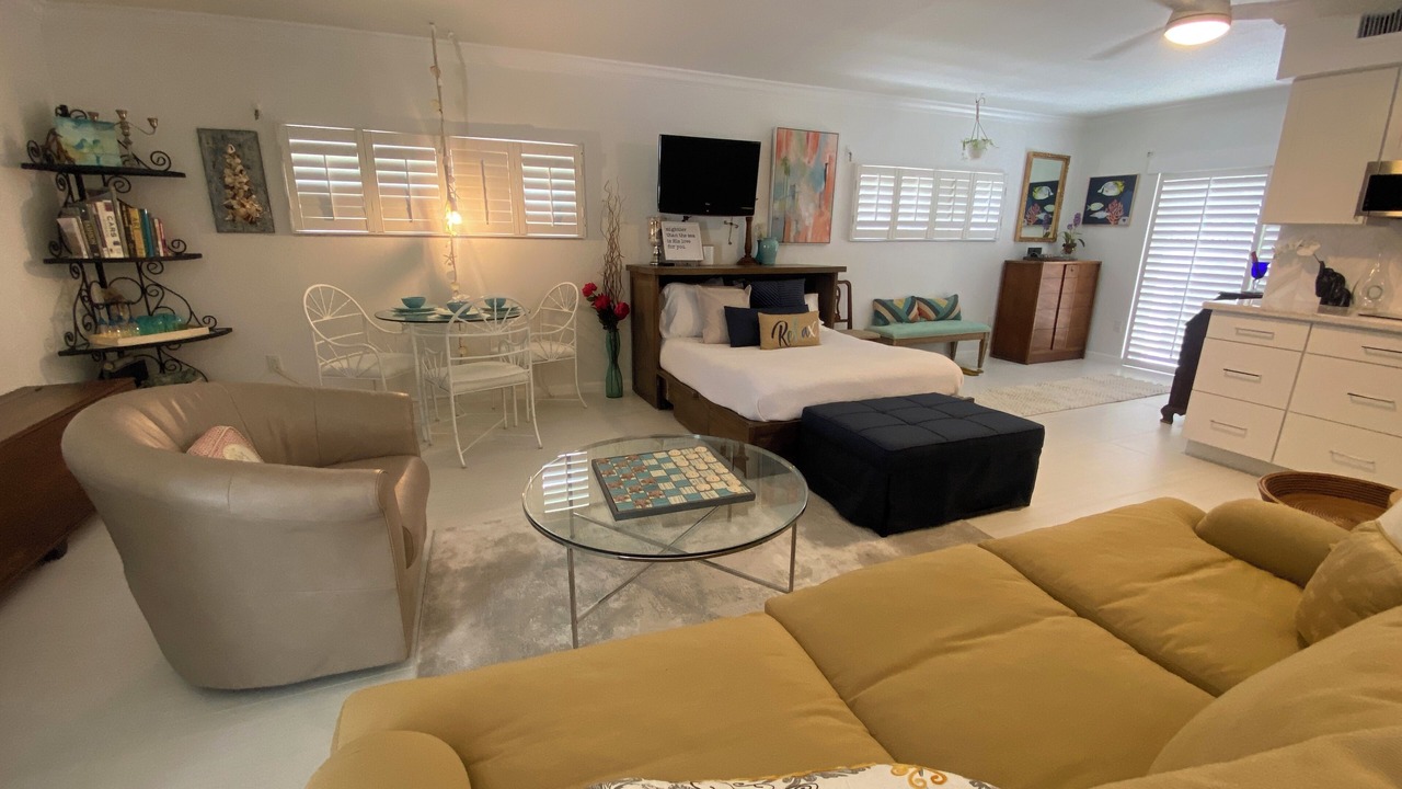 Photo of Bedroom in Vanderbilt Beach