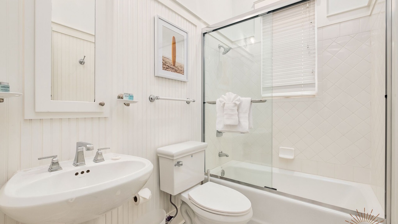 Photo of Bathroom in Delos
