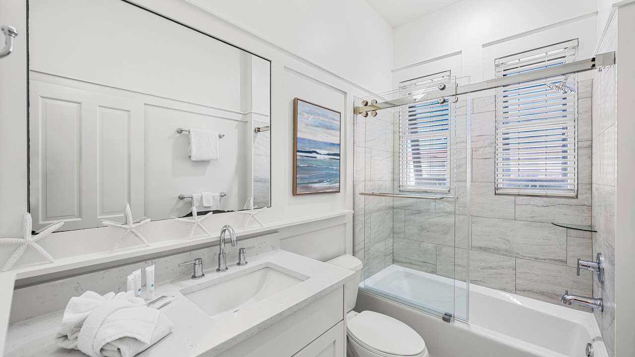 Photo of Bathroom in Delos