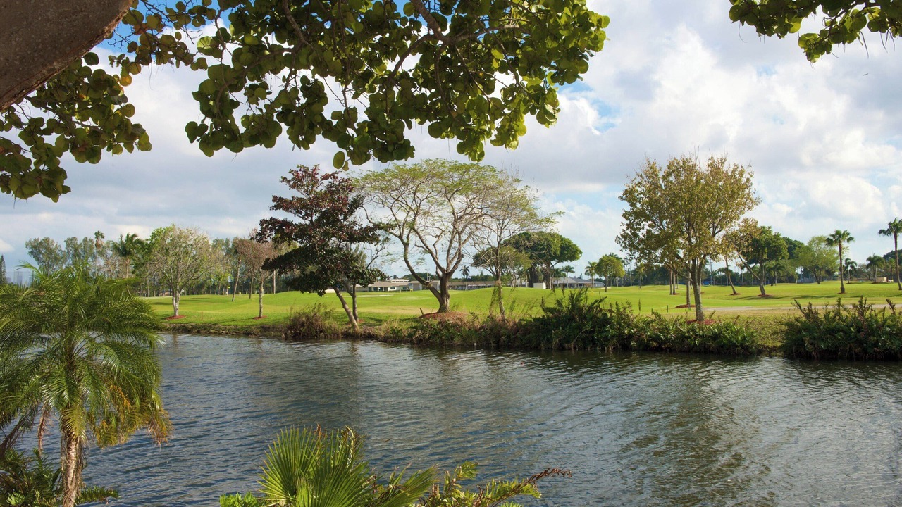 Photo of Others in Seybold
