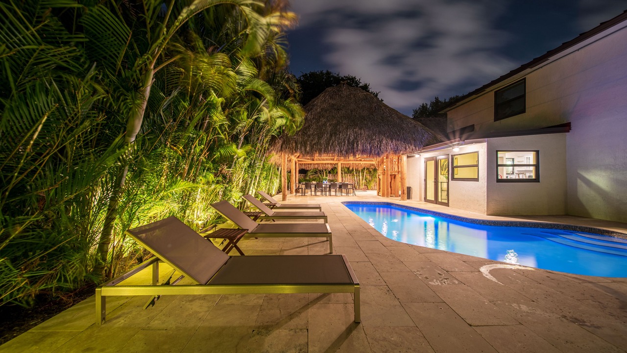 Photo of Outdoor in Tropic Palms