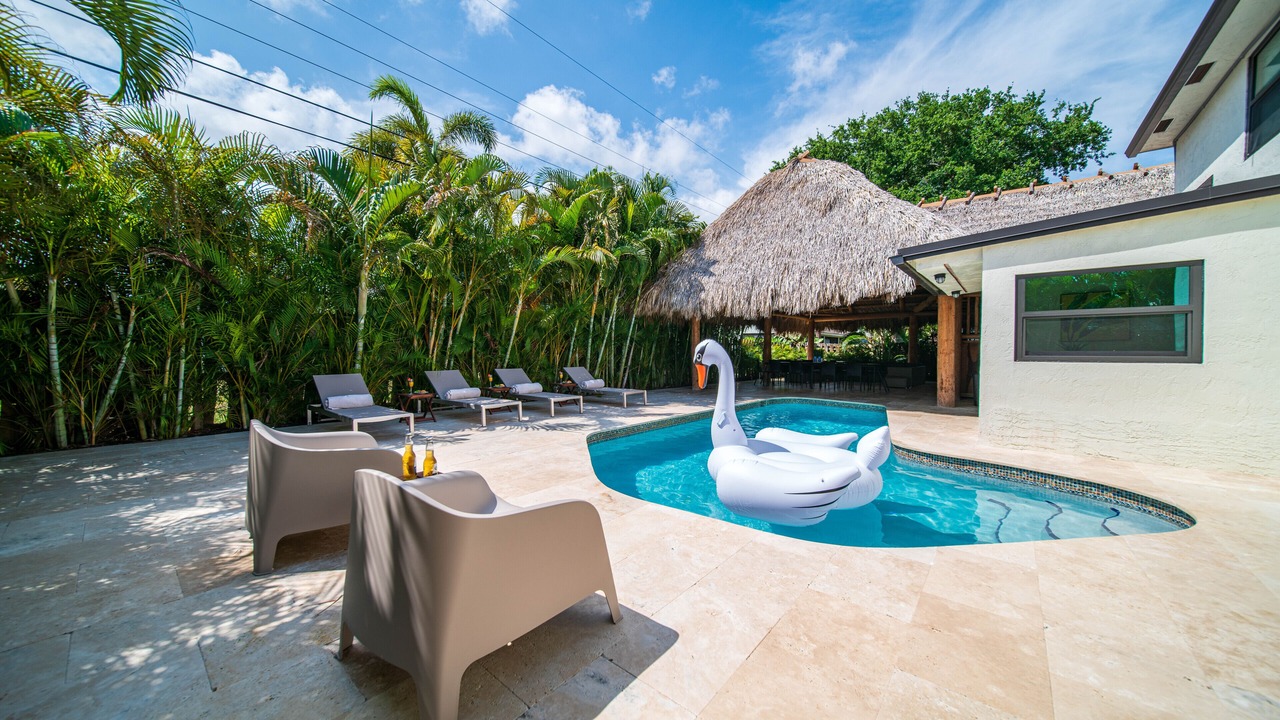 Photo of Outdoor in Tropic Palms