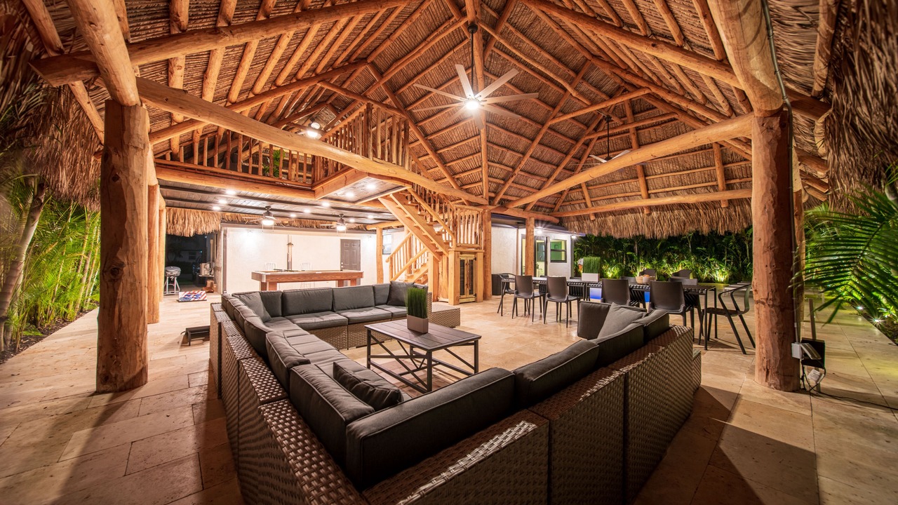Photo of Outdoor in Tropic Palms
