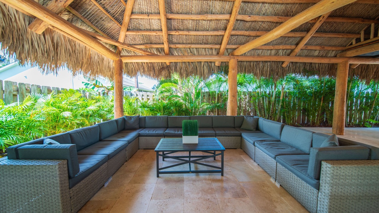 Photo of Patio Balcony in Tropic Palms