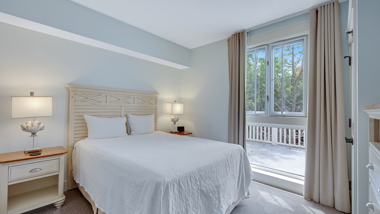 Photo of Bedroom in Baytowne Wharf