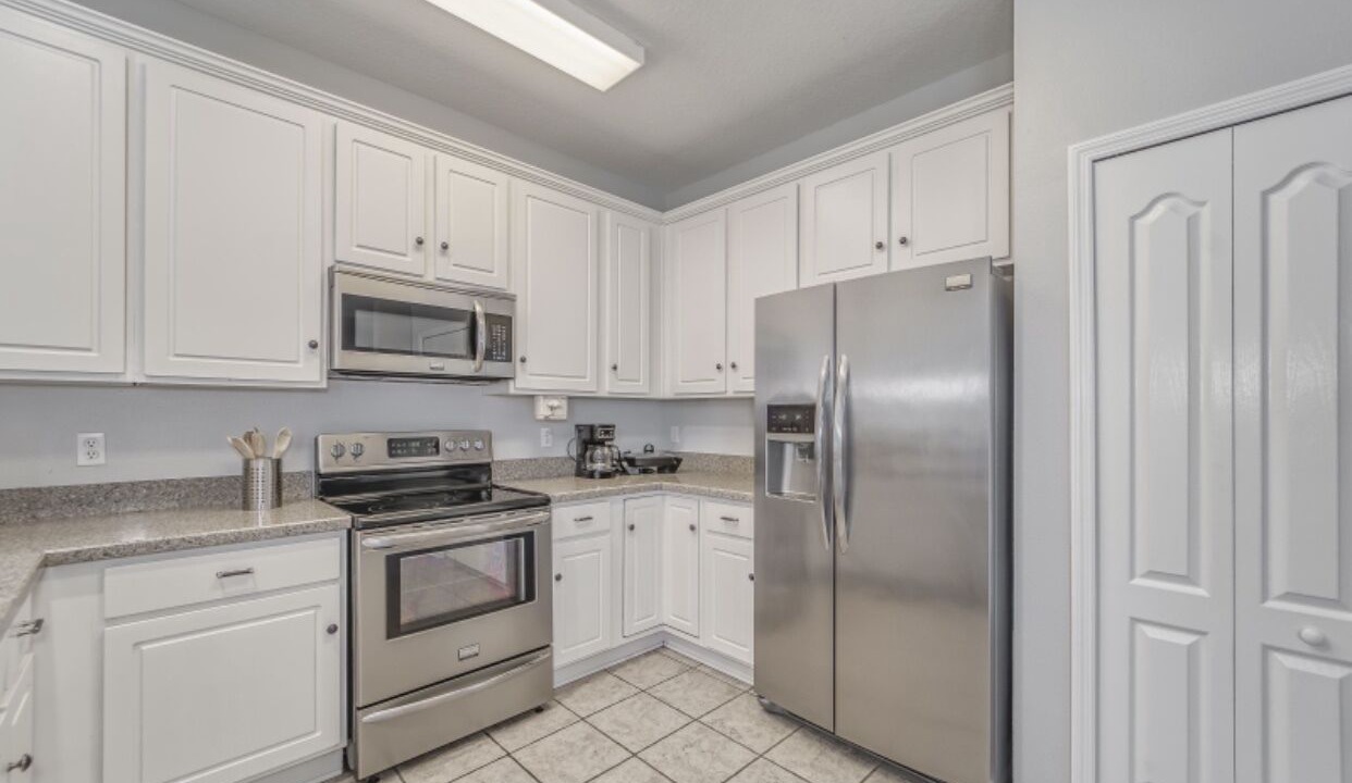 Photo of Kitchen in Lakeview Village