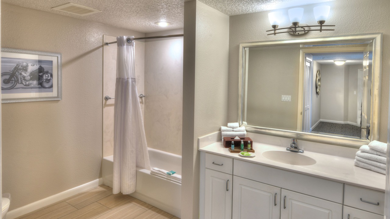 Photo of Bathroom in Brush - Stewarts