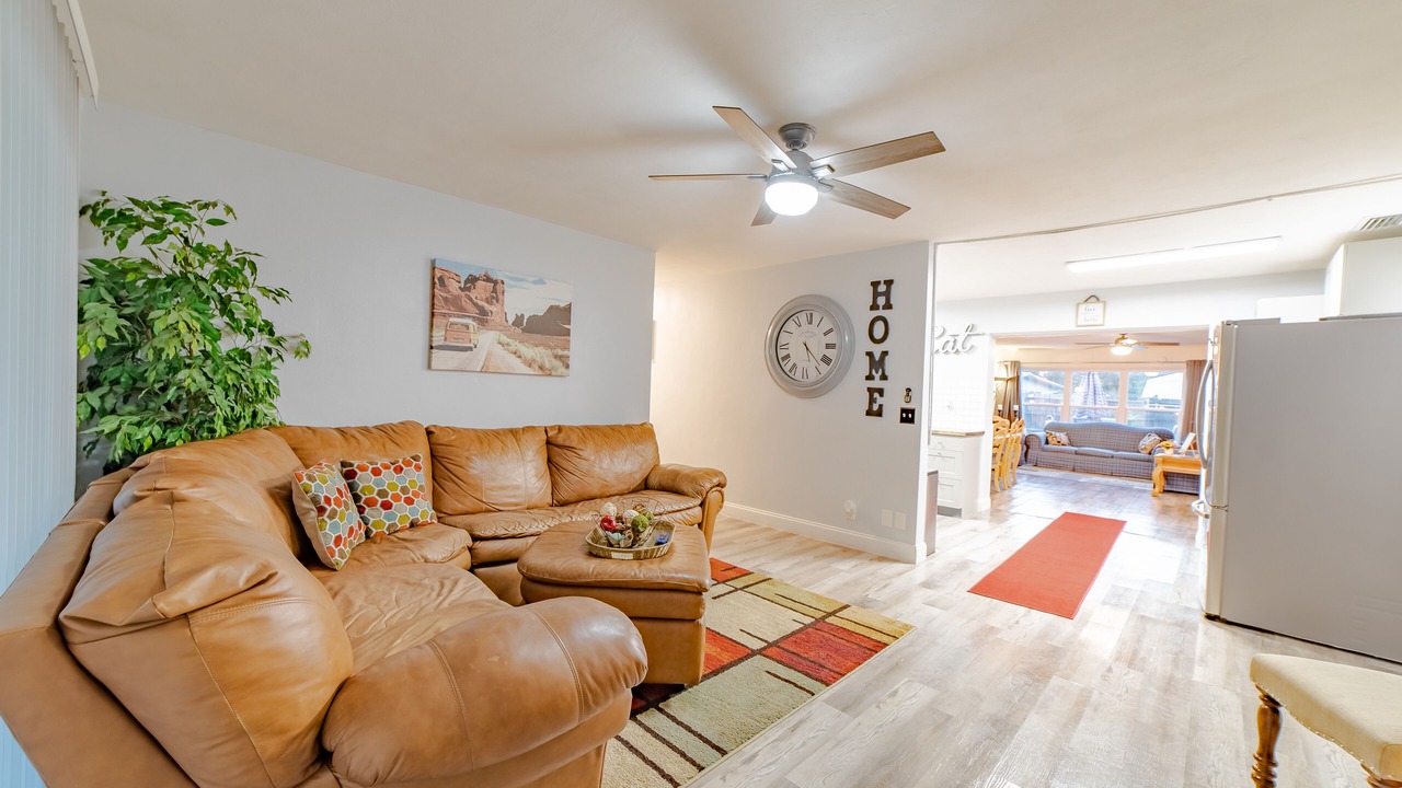 Photo of Livingroom in Okeechobee