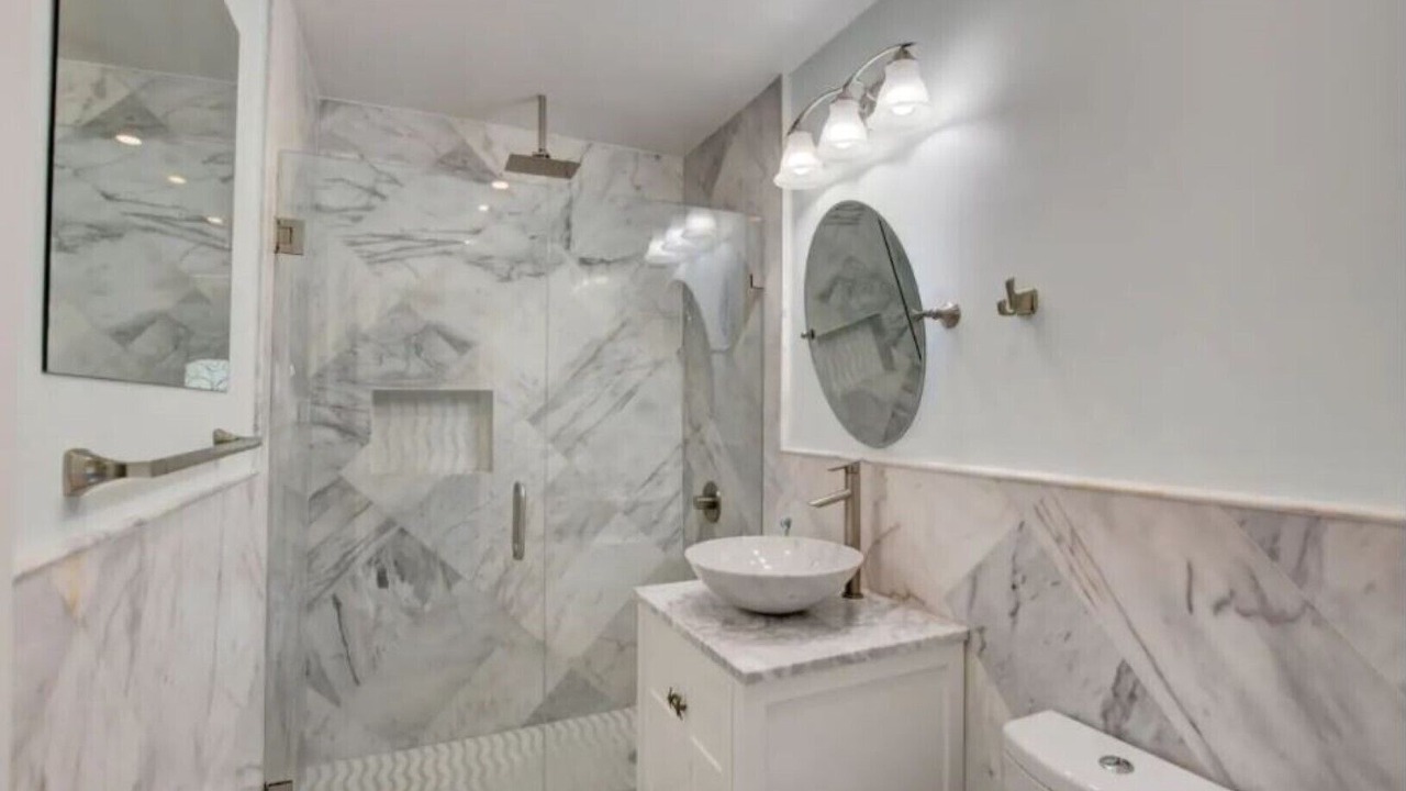 Photo of Bathroom in Sunshine Park