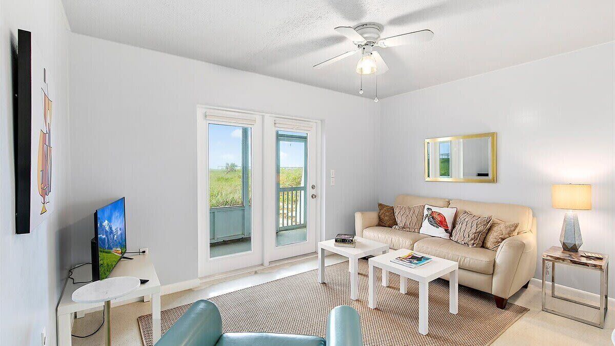 Photo of Livingroom in Vilano Beach