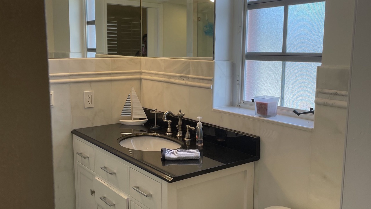 Photo of Bathroom in Venetian Shores