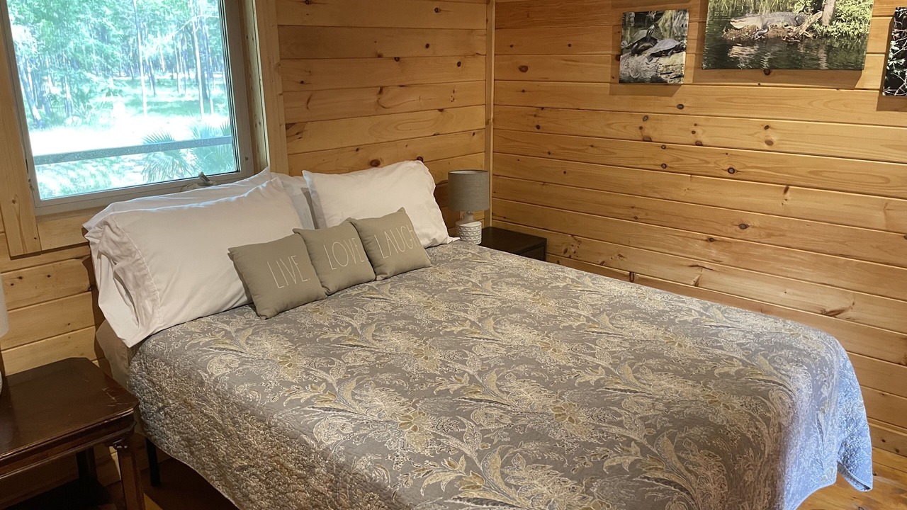 Photo of Bedroom in Crawfordville