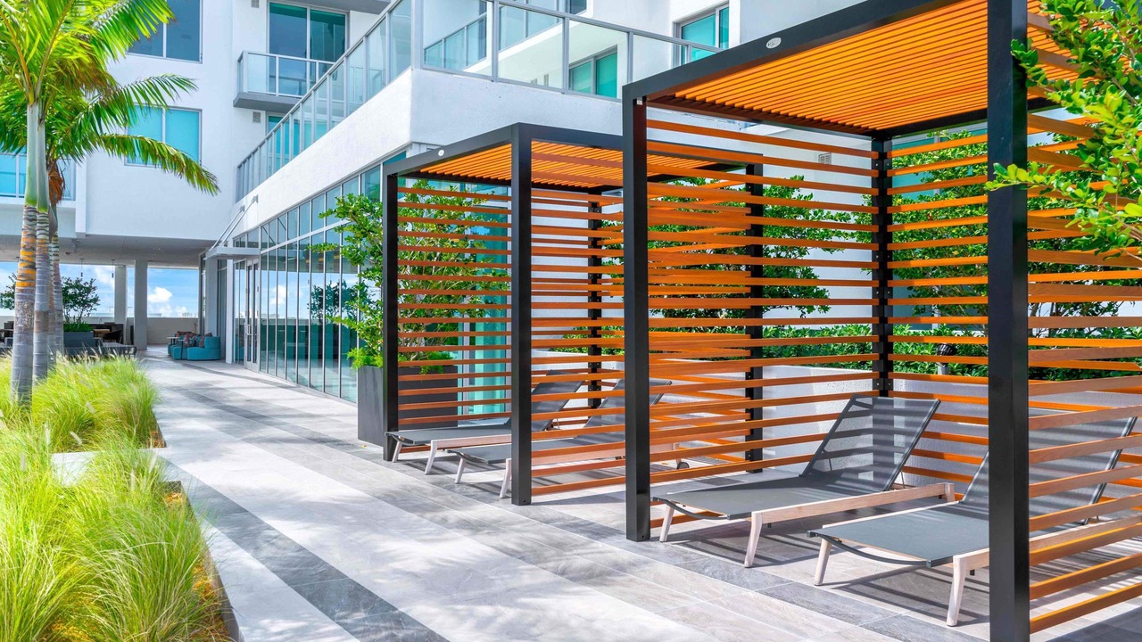 Photo of Patio Balcony in Northeast Miami