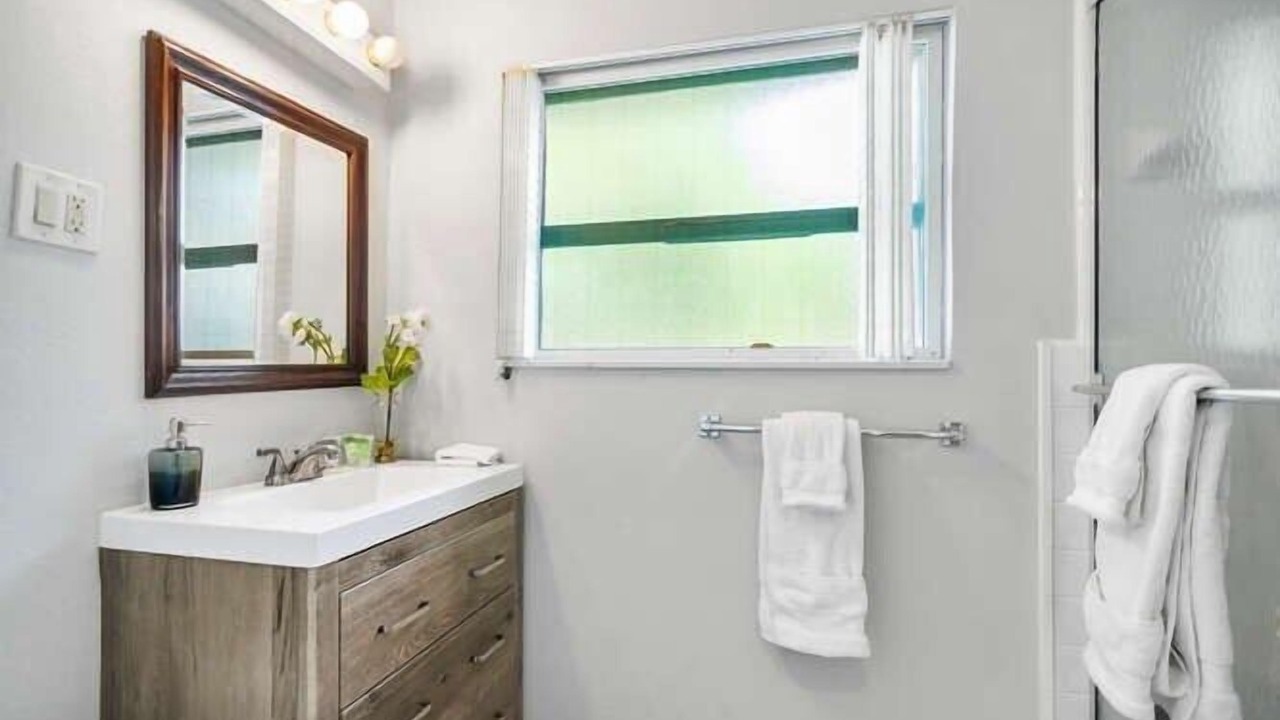 Photo of Bathroom in Harbor Beach