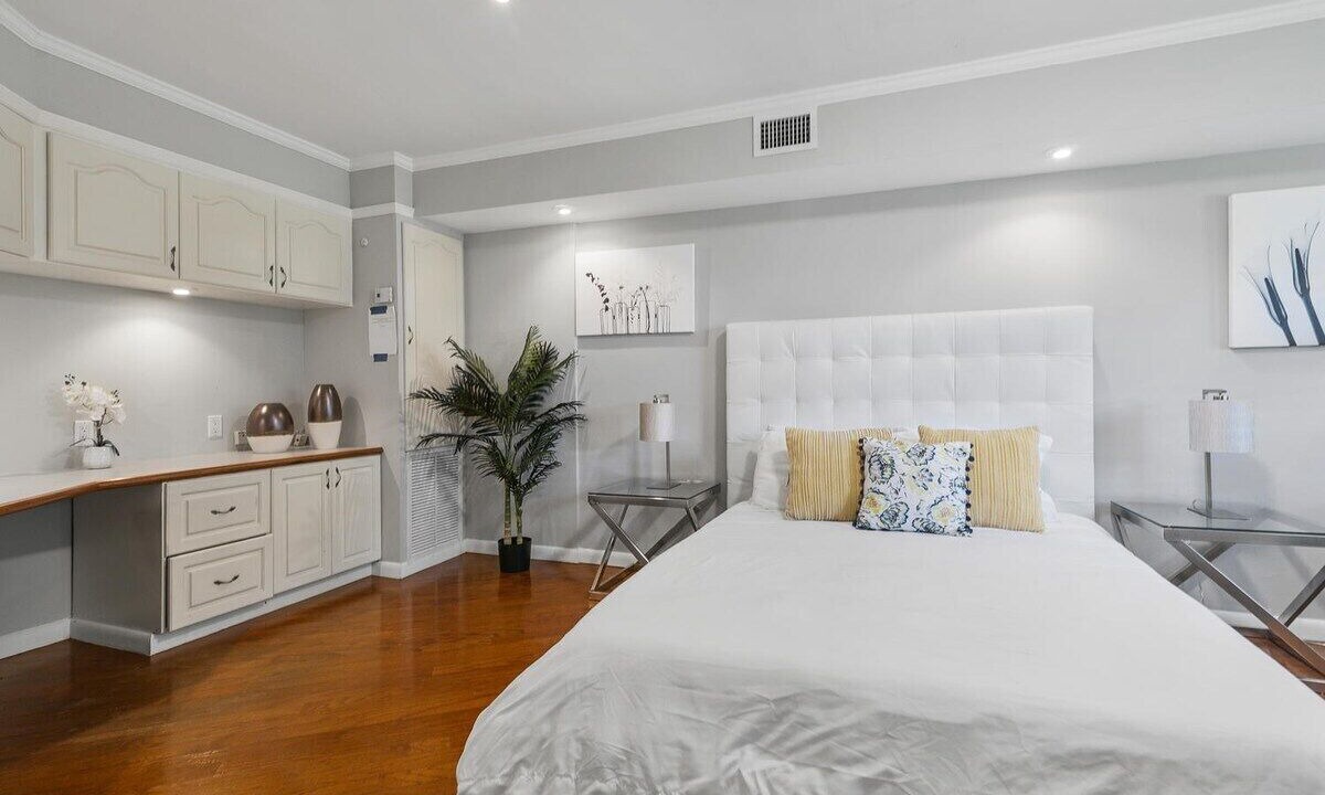 Photo of Bedroom in Harbor Beach