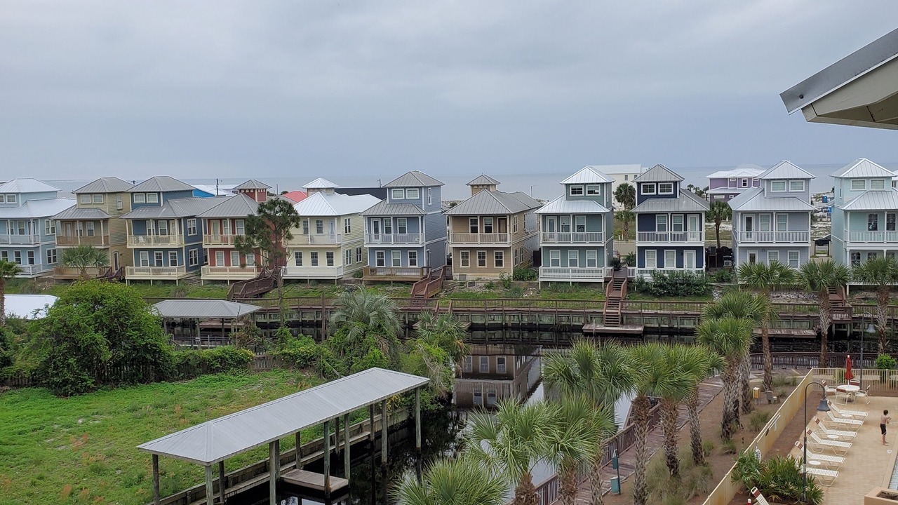 Photo of Patio Balcony in Waterside Village