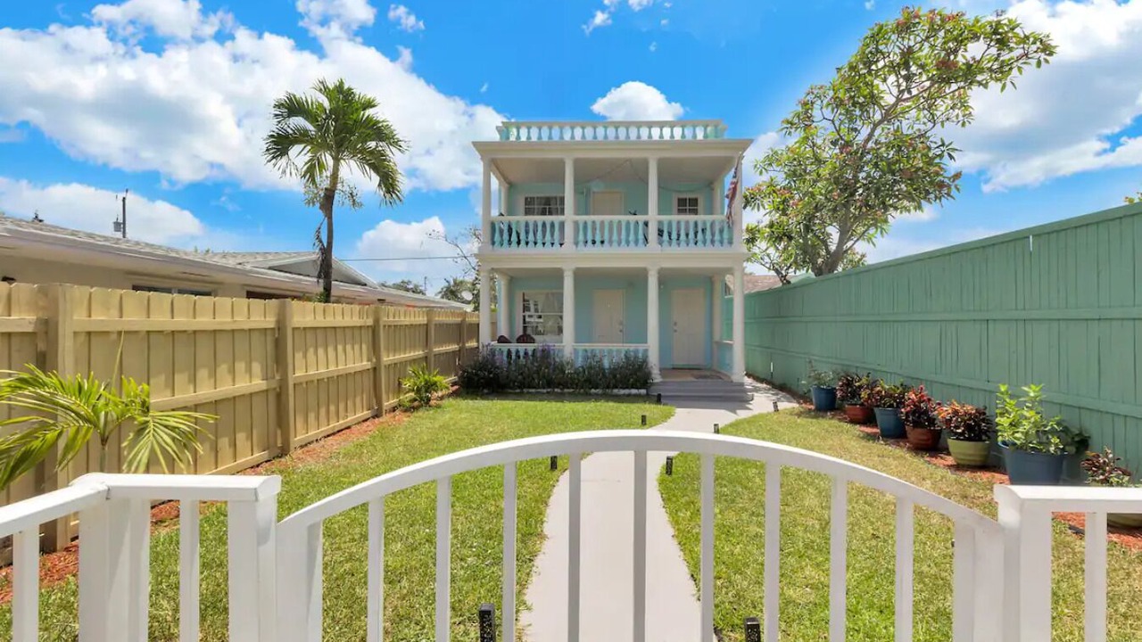 Photo of Patio Balcony in Mango Groves