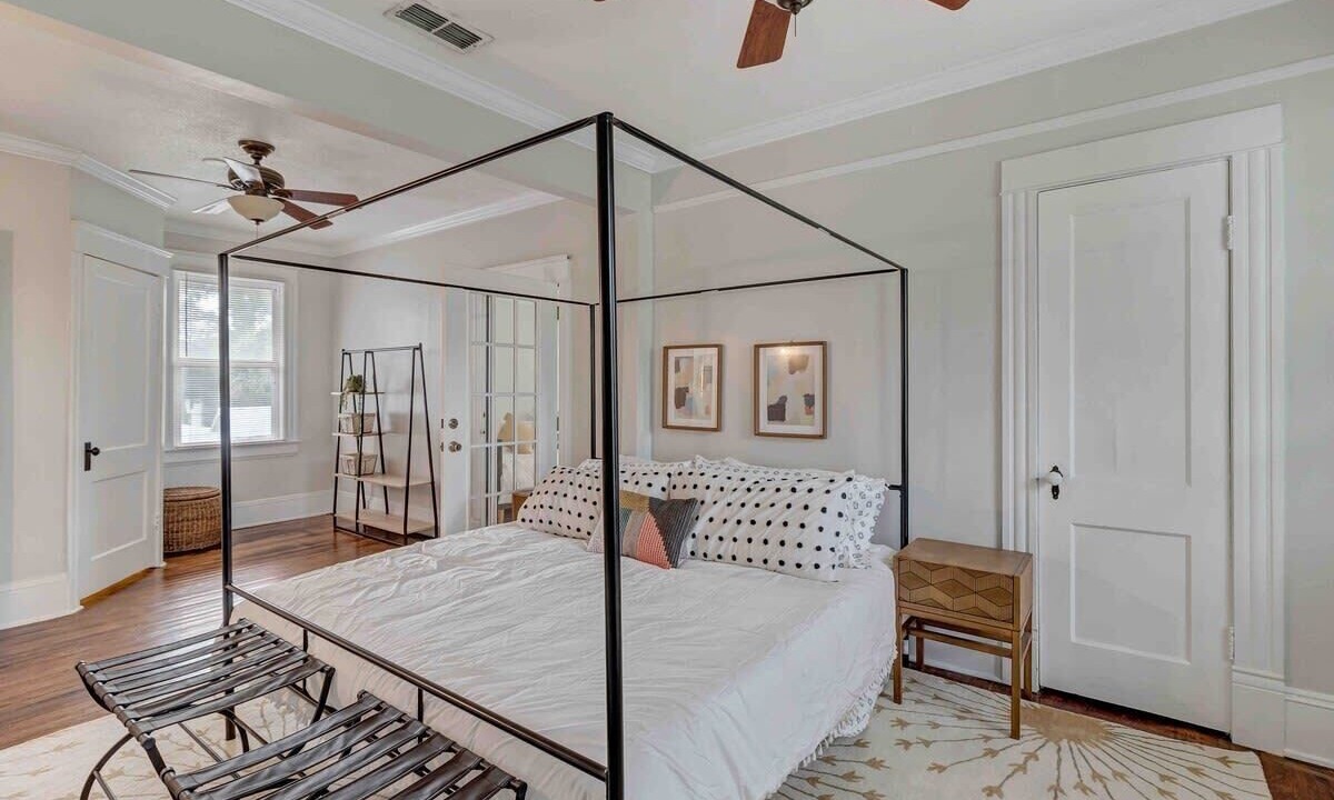 Photo of Bedroom in Five Points