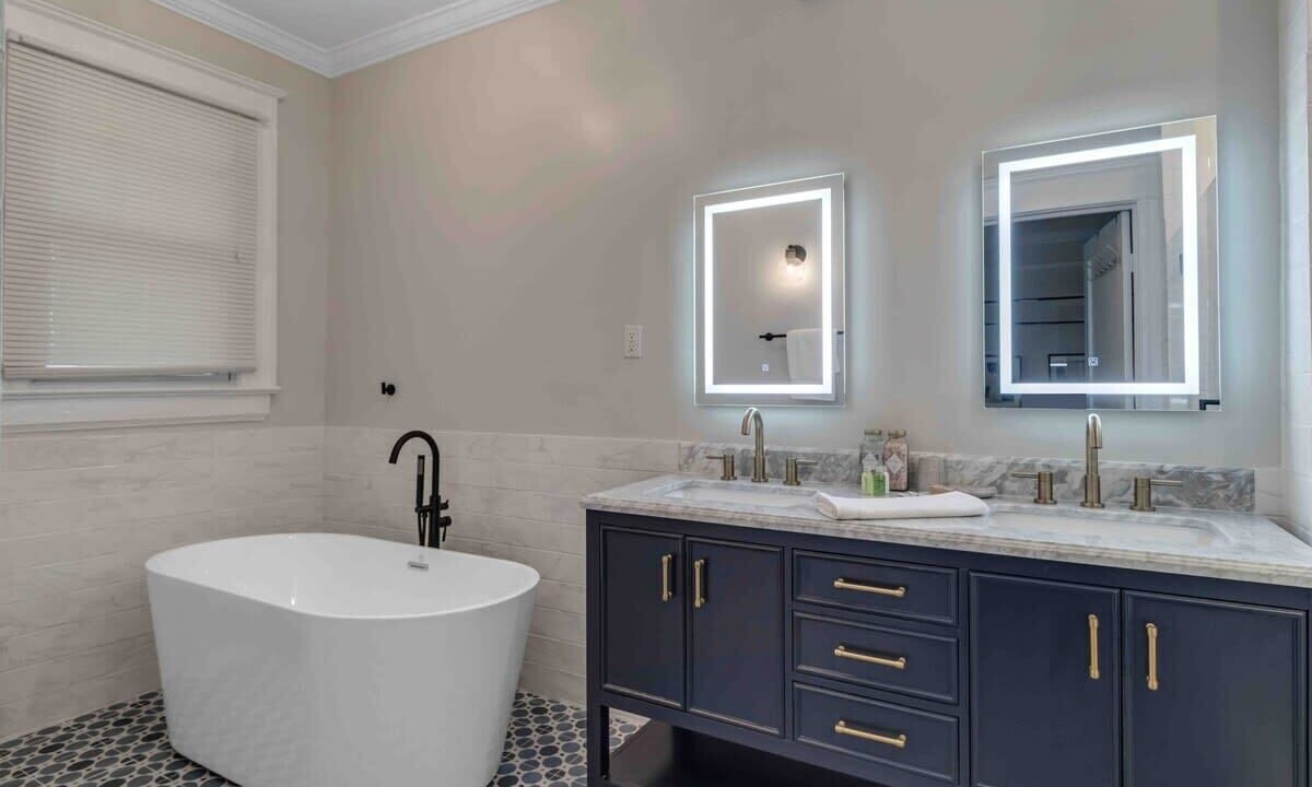 Photo of Bathroom in Five Points
