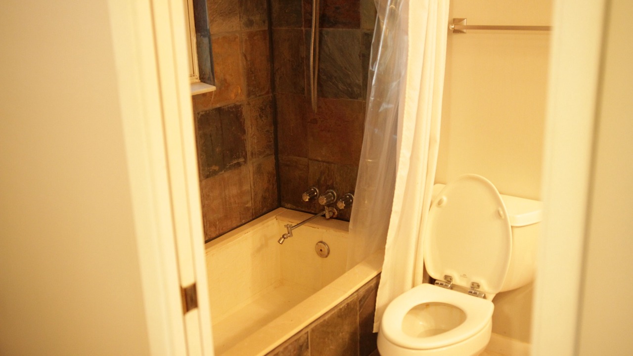 Photo of Bathroom in Brown Island