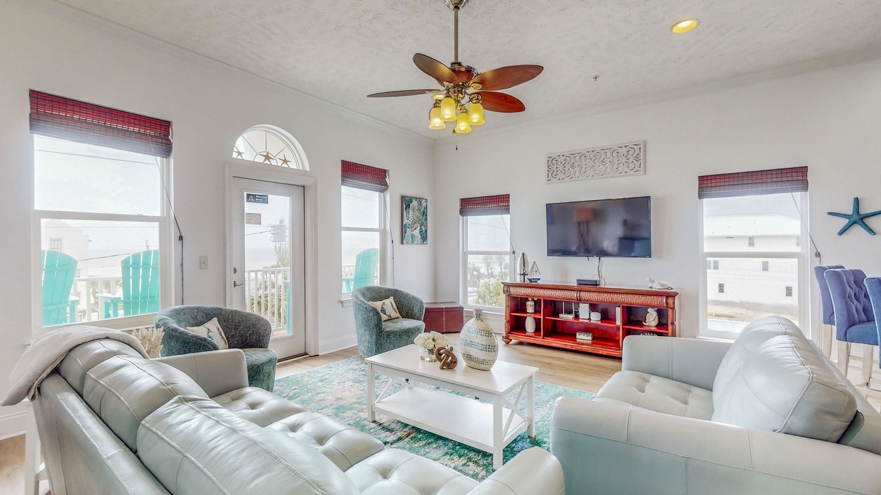 Photo of Livingroom in Bahama Beach