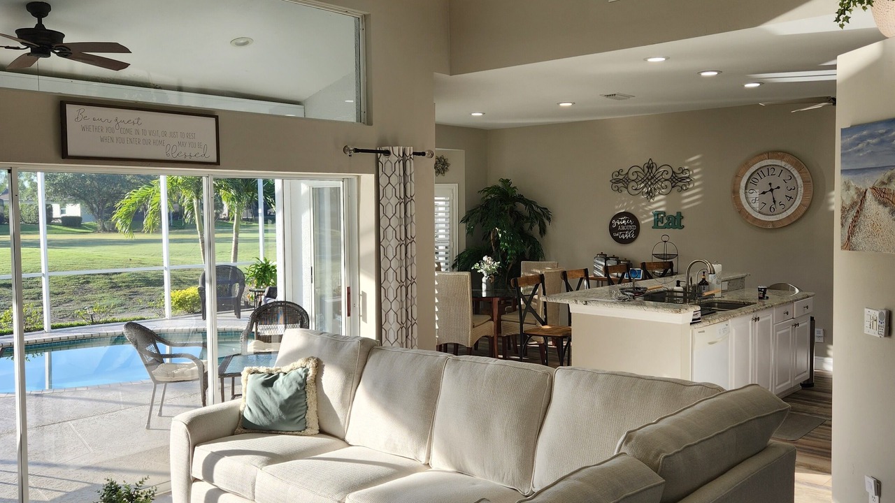Photo of Livingroom in Falcons Glen