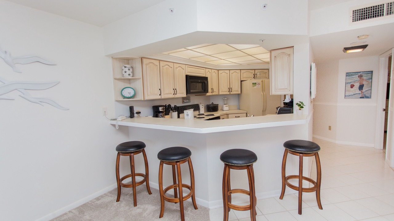 Photo of Kitchen in Biltmore Beach