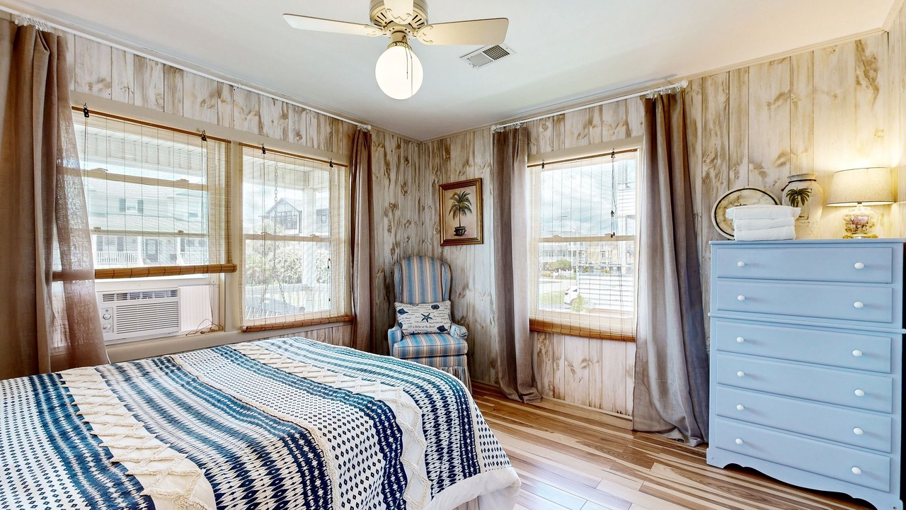 Photo of Bedroom in Holden Beach