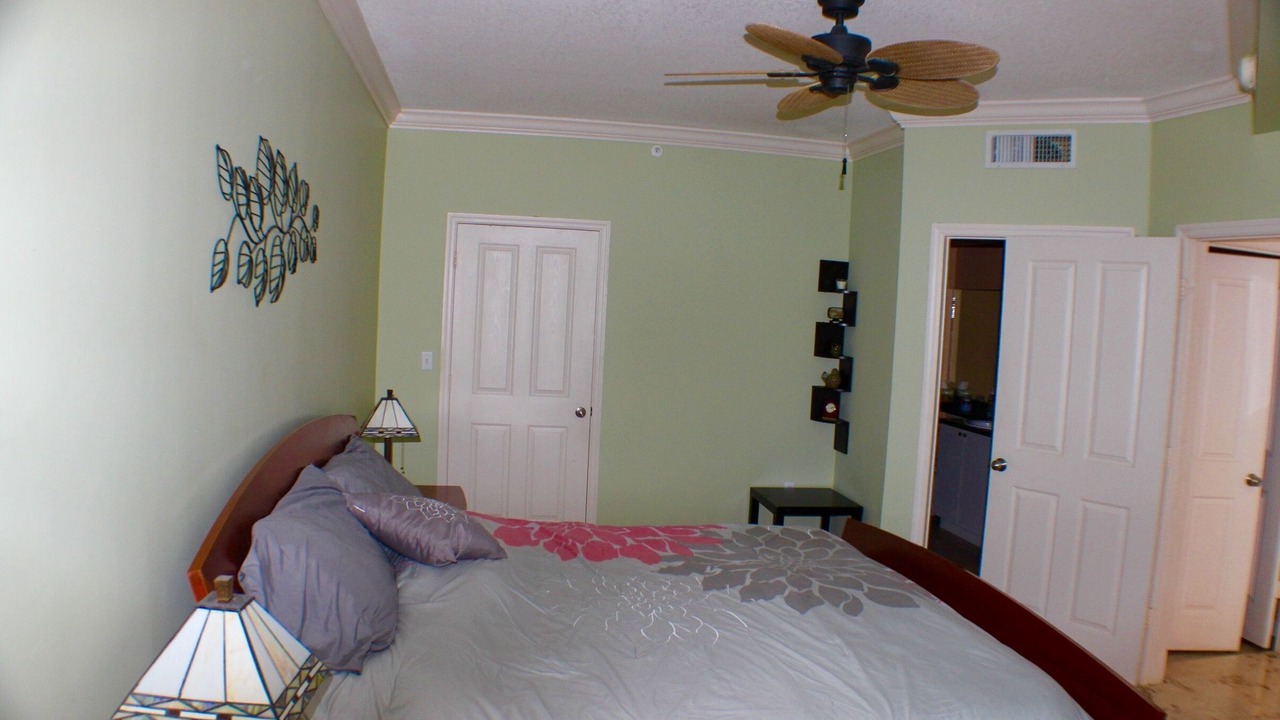 Photo of Bedroom in Surfside