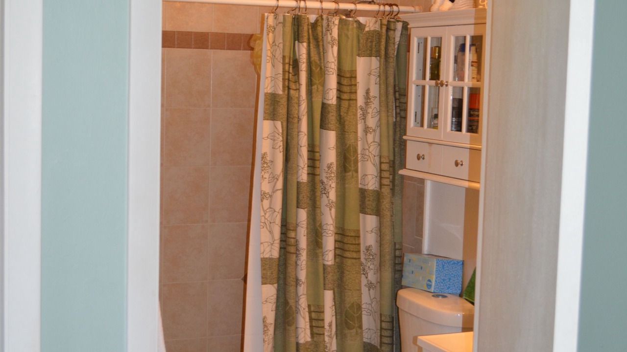 Photo of Bathroom in Pelican