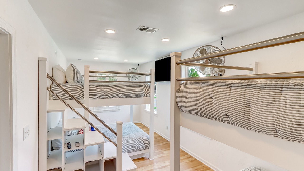 Photo of Bedroom in Ocean Cay