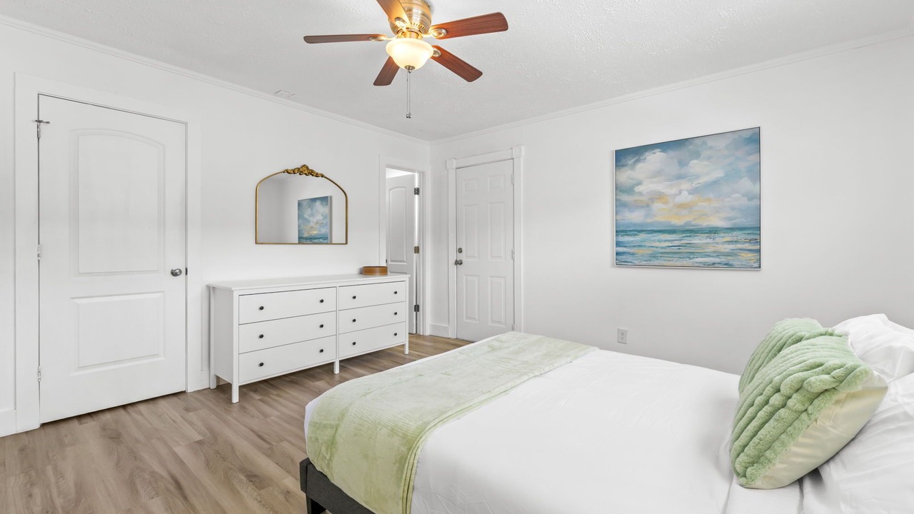 Photo of Bedroom in Bay Crest Park