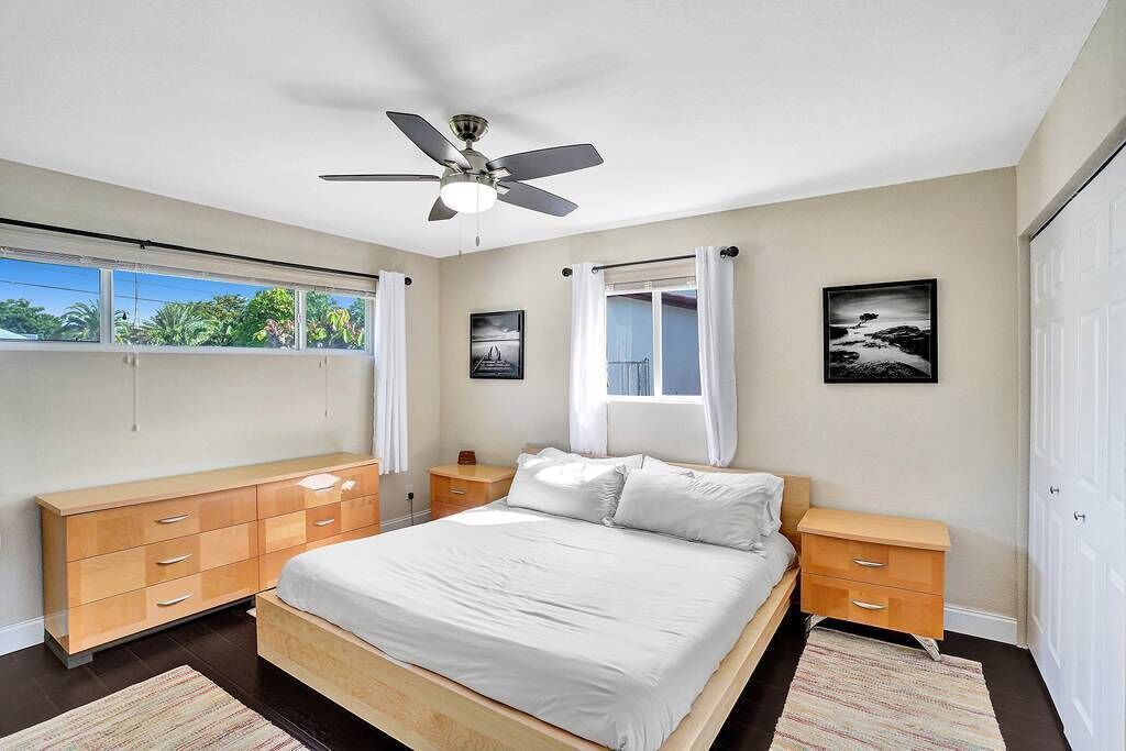 Photo of Bedroom in Sunset